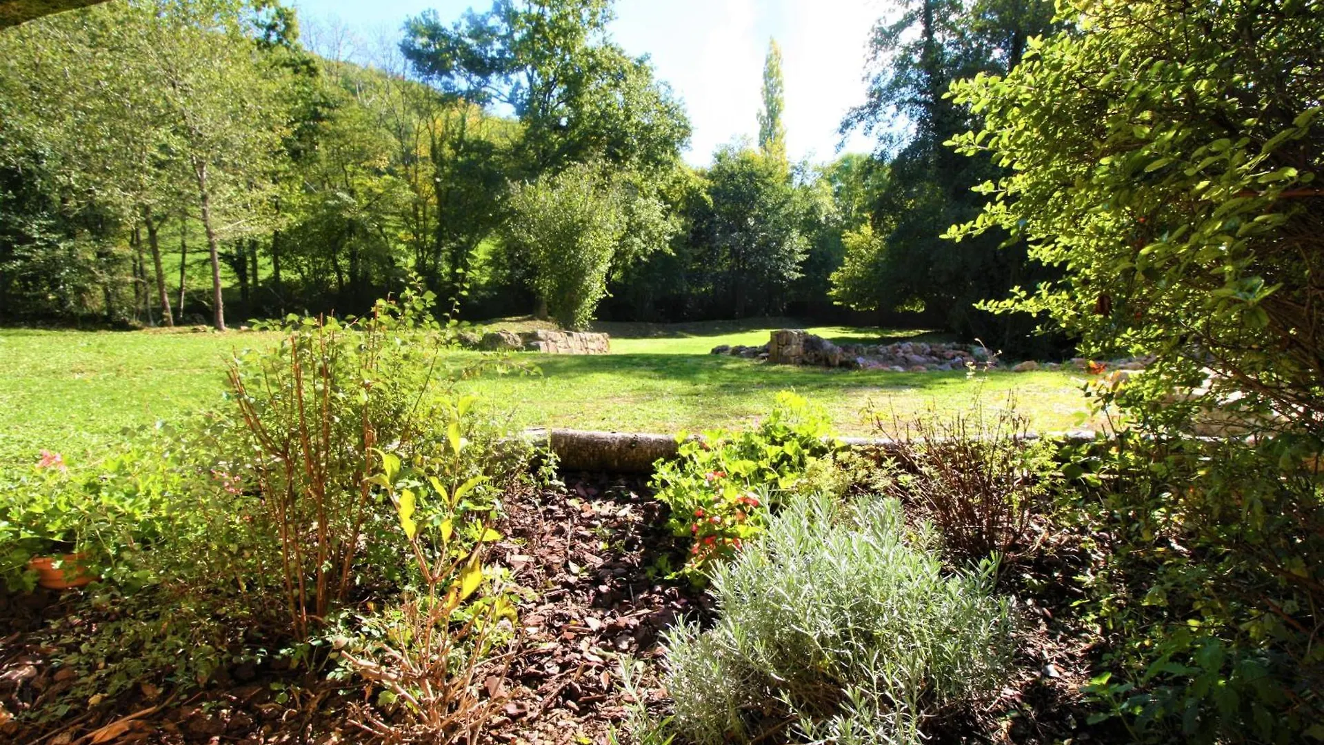Vila Moulin De Bordes Loze